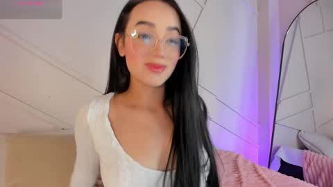 GisellePalmer  online show from 12.15.25