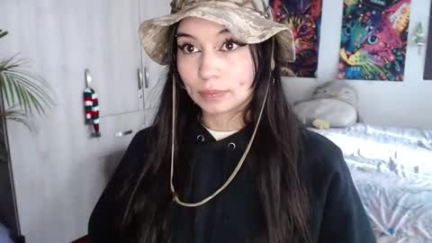 Nice to meet you my name is Heyli  online show from 12.31.24