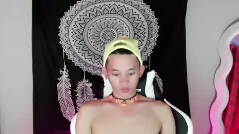 Snapshot of givemethrillx chatting on 01.11.25 givemethrillx online show from 01.11.25