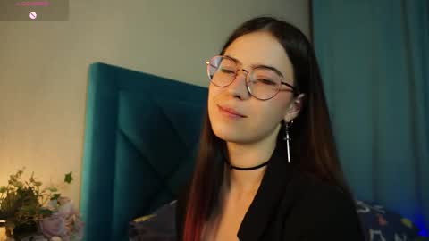 Snapshot of gizefto chatting on 10.09.25 Agness online show from 10.09.25