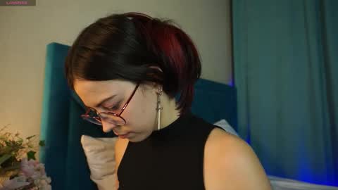 Snapshot of gizefto chatting on 10.17.25 Agness online show from 10.17.25