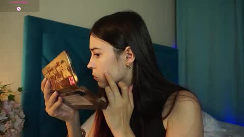 Snapshot of gizefto chatting on 10.19.25 Agness online show from 10.19.25