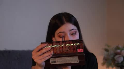 Snapshot of gizefto chatting on 10.20.25 Agness online show from 10.20.25