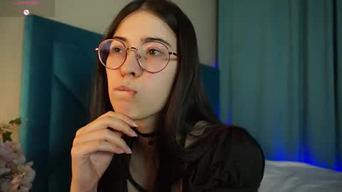 Snapshot of gizefto chatting on 10.21.25 Agness online show from 10.21.25