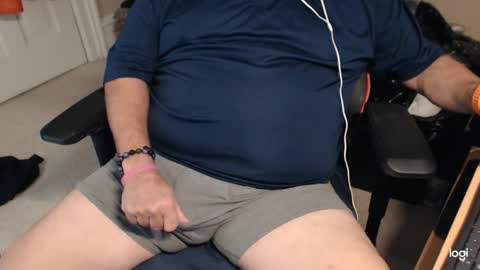 Snapshot of gizmo706 chatting on 10.29.25 gizmo706 online show from 10.29.25