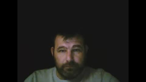 Snapshot of gjleeke chatting on 11.12.25 guzz online show from 11.12.25