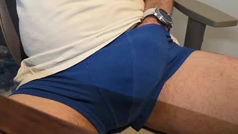 Snapshot of gjustaguym chatting on 04.12.26 gjustaguym online show from 04.12.26