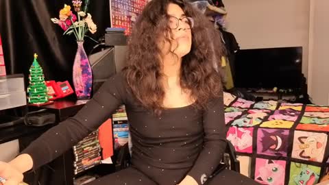 glaceon9 online show from 01.25.25