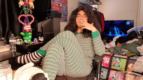 glaceon9 online show from 02.05.25