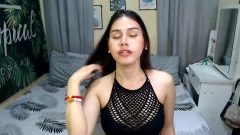 Bella online show from 01.12.25