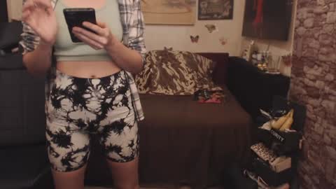 Snapshot of glamourhottie chatting on 12.27.24 Glamourhottie online show from 12.27.24