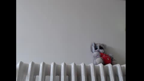 Snapshot of glan_do_line chatting on 10.19.25 Pauline online show from 10.19.25