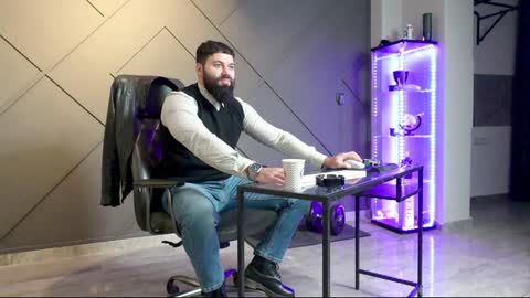 Matthew .. for short call me Matt online show from 12.15.24