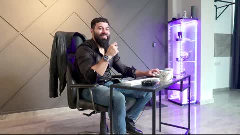Matthew .. for short call me Matt online show from 12.15.24