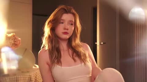 Snapshot of glimmerwave chatting on 02.13.26 Gracia online show from 02.13.26