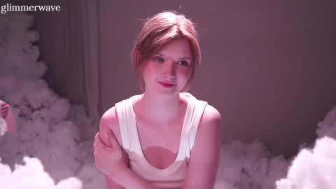 Snapshot of glimmerwave chatting on 03.14.26 Gracia online show from 03.14.26