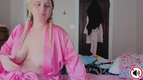 Glitch online show from 10.23.25