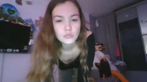 glitter_doll online show from 01.18.25