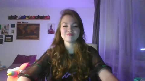 glitter_doll online show from 01.24.25