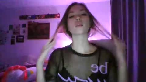 glitter_doll online show from 01.28.25
