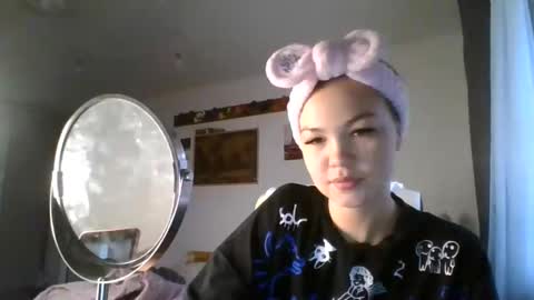 glitter_doll online show from 01.29.25