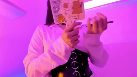 Mimi online show from 09.23.25