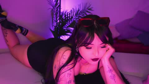 Mimi online show from 04.11.26