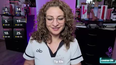 gloriacrespo online show from 10.02.25