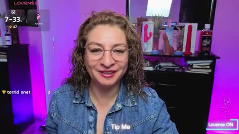 gloriacrespo online show from 10.16.25