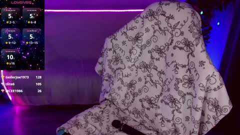 gloriagrays online show from 01.25.25