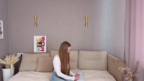Lora online show from 05.14.26