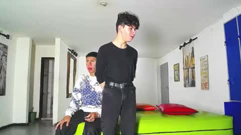 Snapshot of gnecos chatting on 01.17.26 THOMAS AND DAMIAND online show from 01.17.26