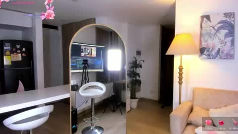 Snapshot of goddess8love chatting on 06.17.26 goddess8love online show from 06.17.26
