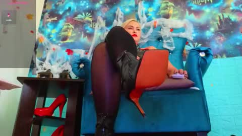 Mrs. Isabella online show from 10.18.25