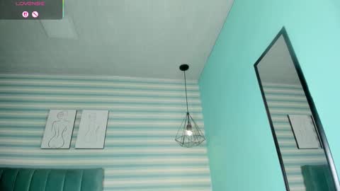 Snapshot of goddess_kianna chatting on 09.24.25 Goddess Kianna  online show from 09.24.25