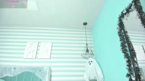 Snapshot of goddess_kianna chatting on 10.30.25 Goddess Kianna  online show from 10.30.25