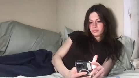 Snapshot of goddess_larz chatting on 11.09.25 goddess_larz online show from 11.09.25