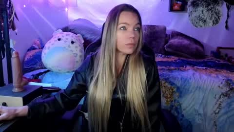 Patricia Mars           Goddess of Mars twitter thegoddessmindy online show from 03.11.25