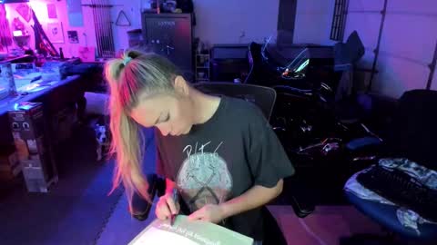 Patricia Mars           Goddess of Mars twitter thegoddessmindy online show from 10.23.25