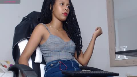 goddess_valen online show from 11.25.25