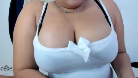 Snapshot of goddesschanell chatting on 02.07.25 CHANELL online show from 02.07.25