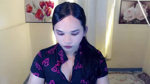 Snapshot of goddesscynthara chatting on 06.15.26 kia online show from 06.15.26