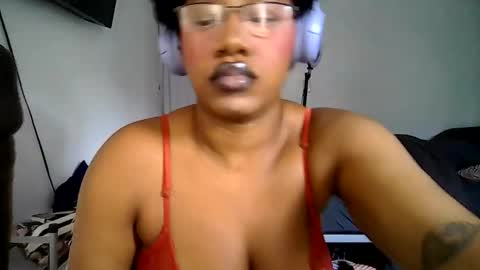 Snapshot of goddessdaisysky chatting on 06.09.26 Goddess Daisy Sky online show from 06.09.26