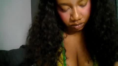 Snapshot of goddessdaisysky chatting on 06.12.26 Goddess Daisy Sky online show from 06.12.26