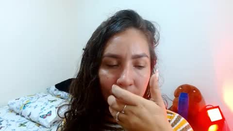  Naih Reyes online show from 01.07.25