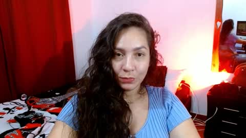  Naih Reyes online show from 01.11.25