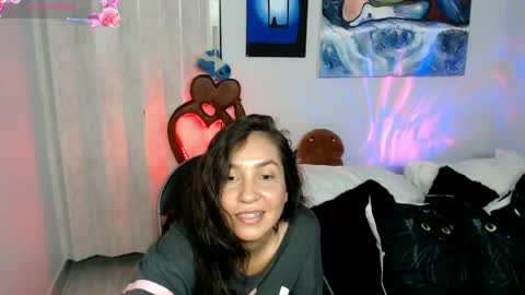 Snapshot of goddessnahi chatting on 04.17.26 Naih Reyes online show from 04.17.26