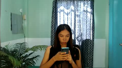 Snapshot of goddessoflostxx chatting on 12.19.24 JENNIFER online show from 12.19.24