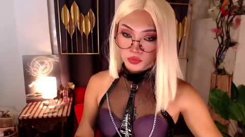 Snapshot of goddessquinnie chatting on 12.06.24 quinnie online show from 12.06.24
