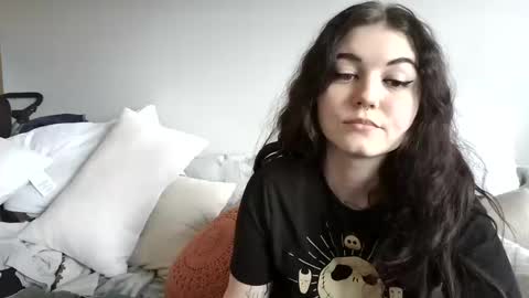 Goddess Raven online show from 02.16.25